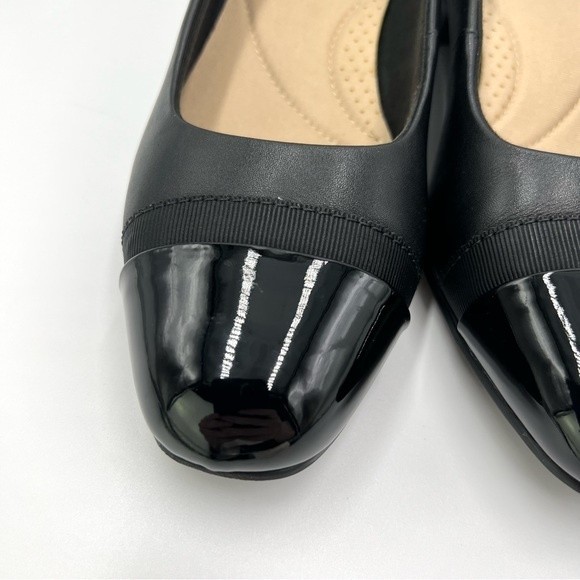 Clarks Size 7.5 Juliet Monte‎ Black Leather Patent Cap Toe Low Heels Pumps Shoes - Picture 4 of 14